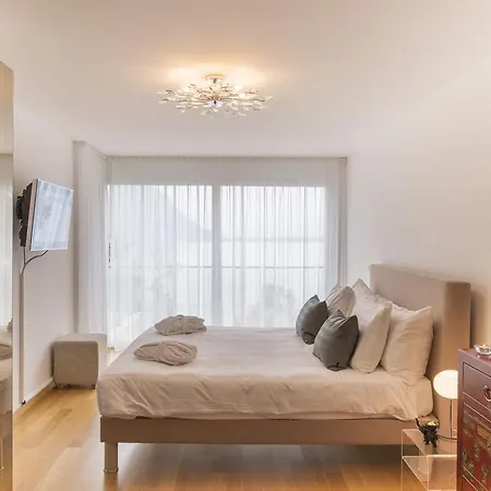Les Residences Du National De アパート